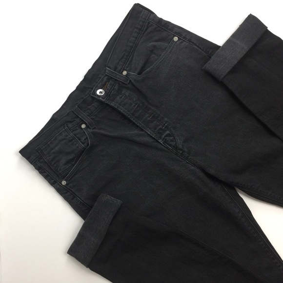 ladies black levi jeans